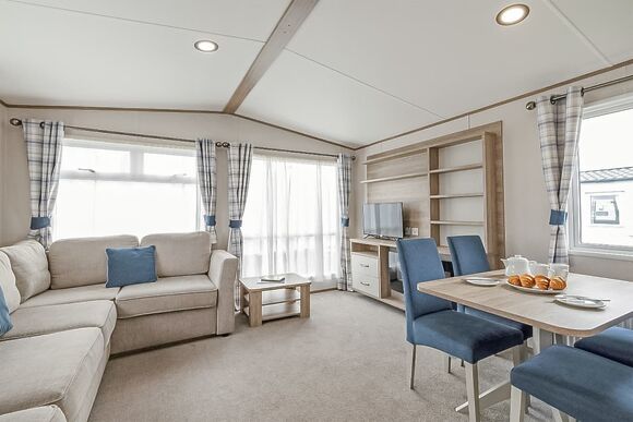 Gold Accessible with parking & decking - Barmston Beach, Nr Bridlington, East Yorkshire