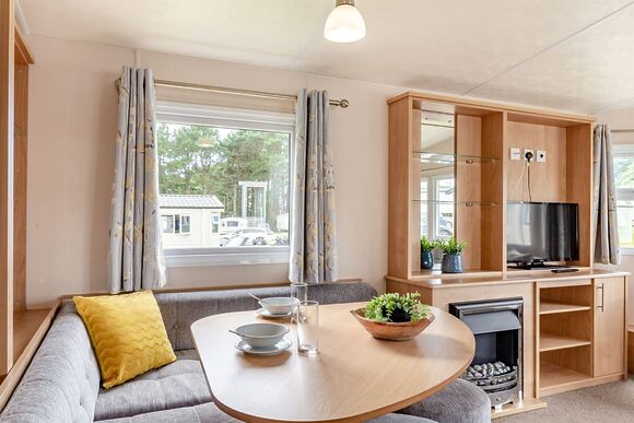 Silver Caravan. With parking and ensuite. P - Barmston Beach, Nr Bridlington, East Yorkshire