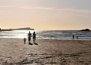 Porth Beach Holiday Park photo 4
