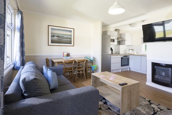 Littleham Chalet, Littleham Chalet P - Bideford Bay, Bideford, Nr Clovelly