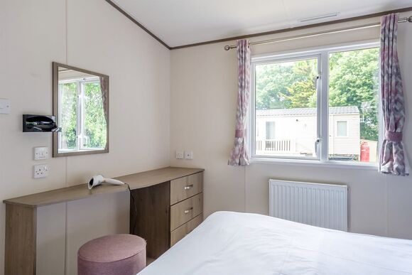 Gold Caravan with decking - Bideford Bay, Bideford, Nr Clovelly