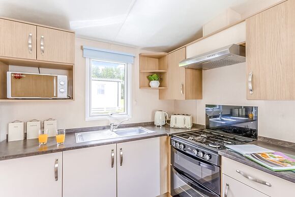 Gold Caravan with ensuite & decking, Gold Caravan with ensuite & decking P - Bideford Bay, Bideford, Nr Clovelly