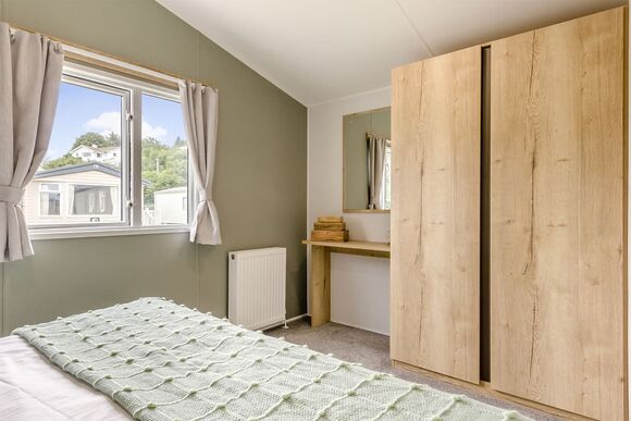 Silver Caravan with parking & decking - Bideford Bay, Bideford, Nr Clovelly