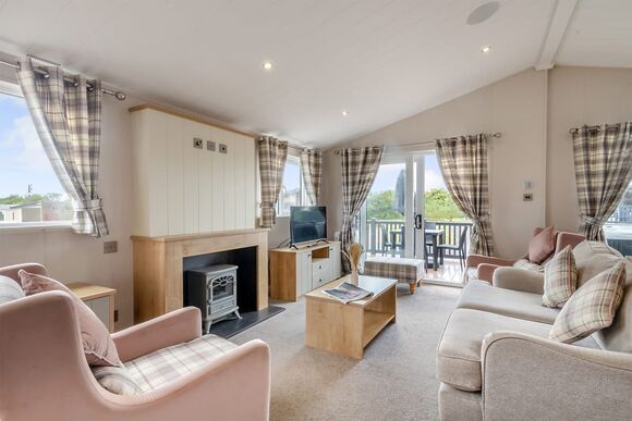 Deluxe Lodge, parking, ensuite, decking & sea view - Bideford Bay, Bideford, Nr Clovelly