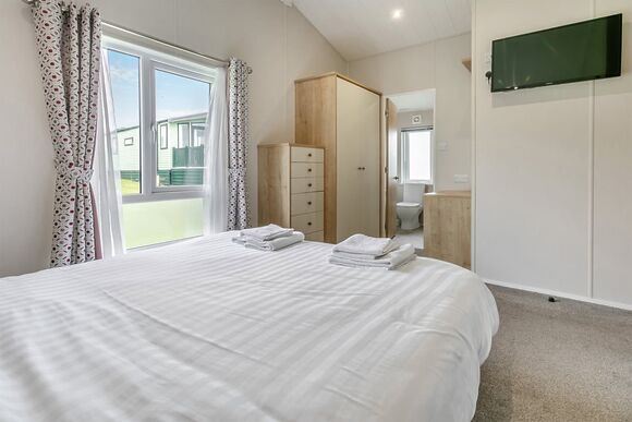 Deluxe Lodge with parking, ensuite & decking P, Deluxe Lodge with parking, ensuite & decking - Bideford Bay, Bideford, Nr Clovelly