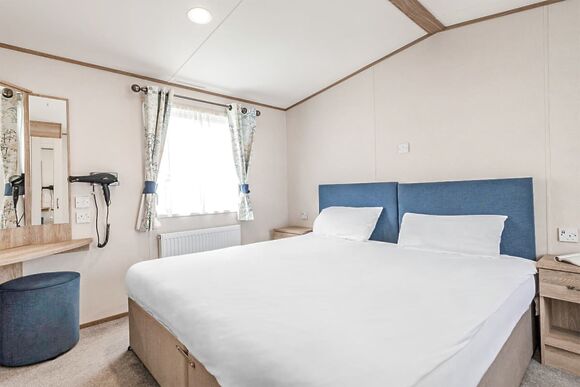 Gold Accessible with parking & decking - Bideford Bay, Bideford, Nr Clovelly