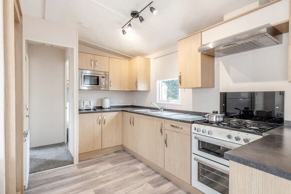 Gold Premium 2 slps 6 parking, ensuite, decking, Gold Premium Caravan with ensuite & decking 8 - Bideford Bay, Bideford, Nr Clovelly