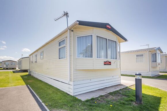 Gold Premium Caravan with parking & decking 4 - Brynowen, Aberystwyth, Cardiganshire