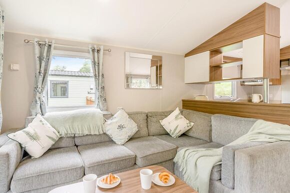 Gold Premium Caravan, parking, ensuite & decking - Brynowen, Aberystwyth, Cardiganshire