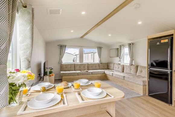 Silver Caravan with parking 6 P, Silver Caravan with parking 6 - Brynowen, Aberystwyth, Cardiganshire