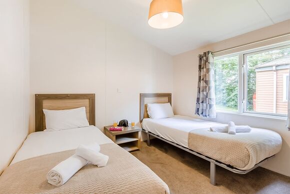 Prestige Lodge, parking, ensuite, decking & SV - Brynowen, Aberystwyth, Cardiganshire