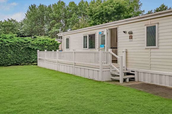 Deluxe Lodge. Parking, ensuite, deck, sea view P - Brynowen, Aberystwyth, Cardiganshire