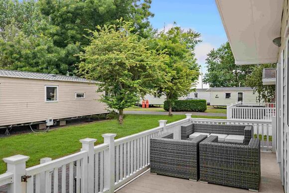 Deluxe Lodge. Parking, ensuite, deck, sea view P - Brynowen, Aberystwyth, Cardiganshire