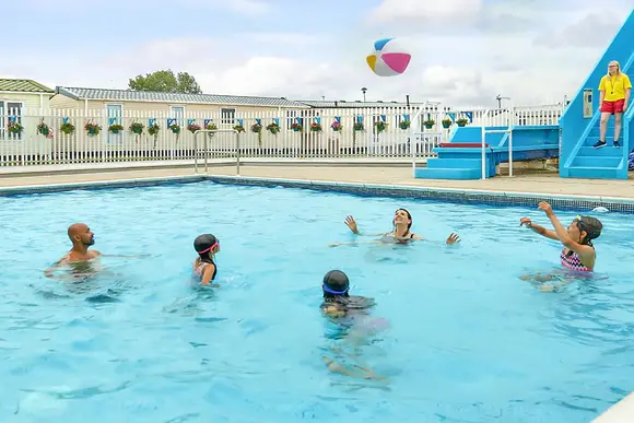 California Cliffs, Great Yarmouth