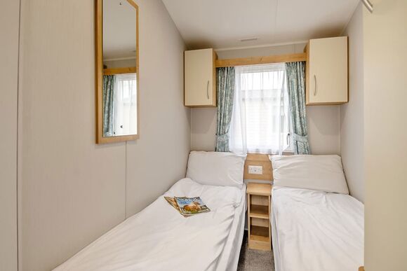 Bronze Caravan with decking - California Cliffs, Great Yarmouth