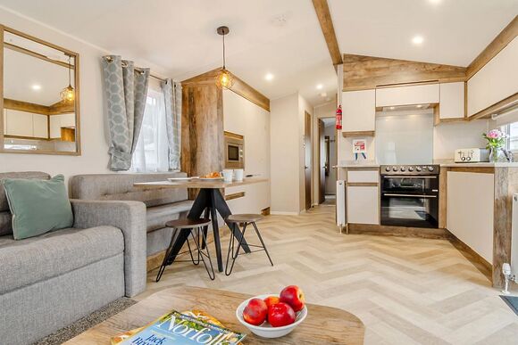 Silver Premium 2 Bedroom Caravan, Sleeps 6 - California Cliffs, Great Yarmouth