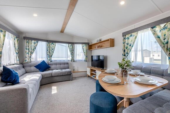Bronze 3 Bedroom Caravan, Sleeps 8 - Camber Sands, Camber