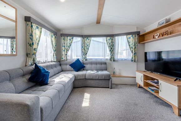 Bronze 3 Bedroom Caravan, Sleeps 8 - Camber Sands, Camber