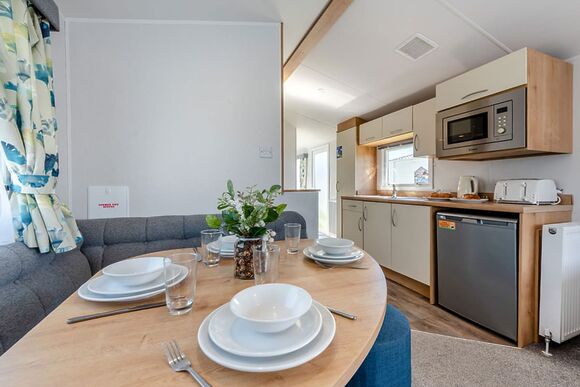 Bronze 3 Bedroom Caravan, Sleeps 8 - Camber Sands, Camber
