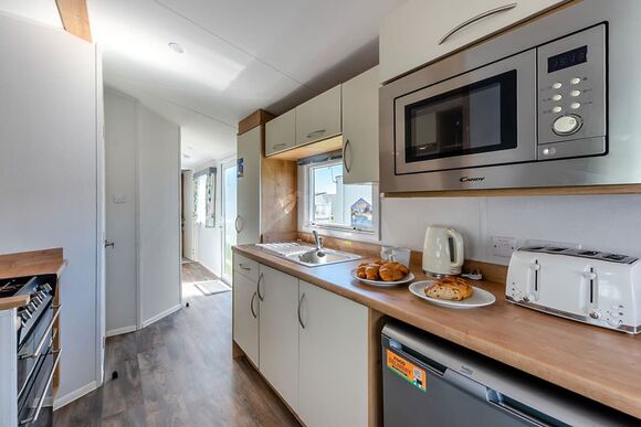 Bronze 3 Bedroom Caravan, Sleeps 8 - Camber Sands, Camber
