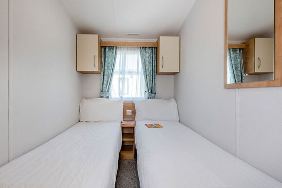 Bronze 3 Bedroom Caravan, Sleeps 8 - Camber Sands, Camber