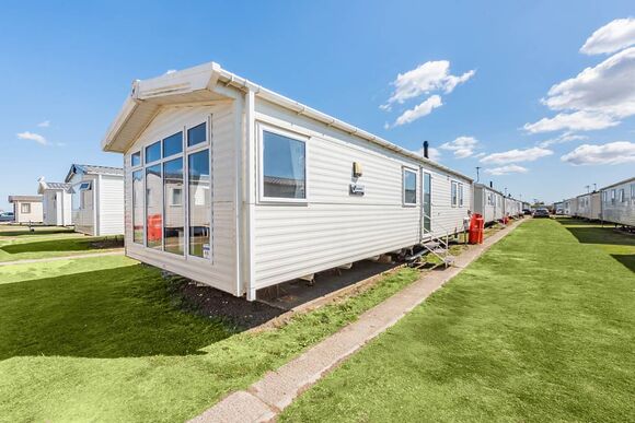 Gold Premium Caravan with ensuite & decking - Camber Sands, Camber