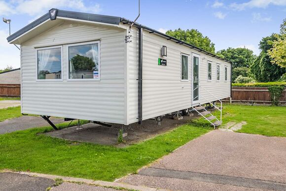 Silver 3 Bedroom Caravan, Sleeps 8 - Camber Sands, Camber