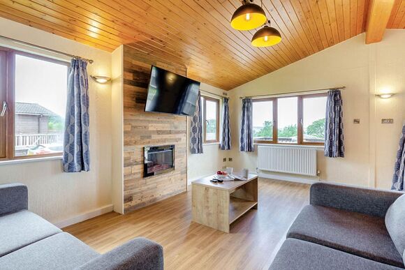 Deluxe 2 Bed Lodge with parking, ensuite & decking - Camber Sands, Camber