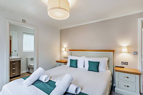 Deluxe 4 Lodge with parking, ensuite & decking - Camber Sands, Camber