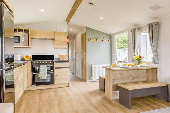 Silver Caravan with parking & decking - Camber Sands, Camber