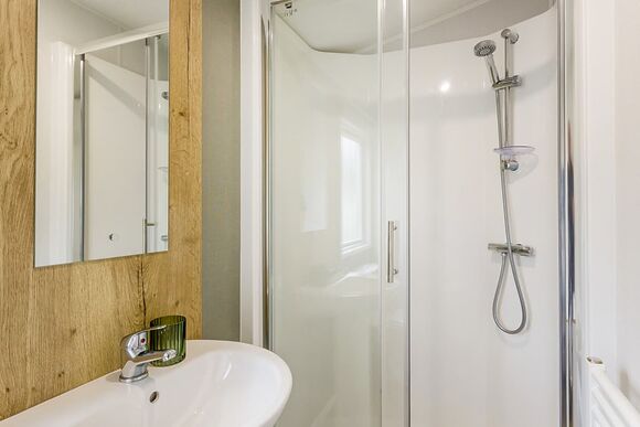 Silver Caravan with parking & decking - Camber Sands, Camber