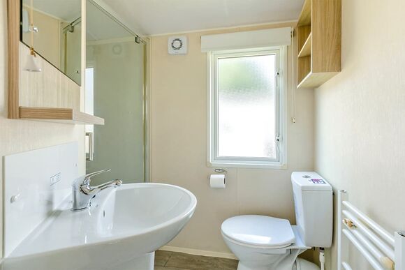 Bronze 3 Caravan, slps 8, parking - Camber Sands, Camber