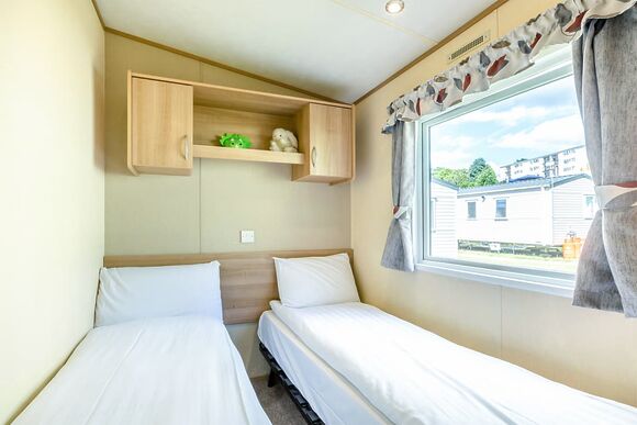 Gold 3 Caravan, slps 8, parking, ensuite , decking - Camber Sands, Camber