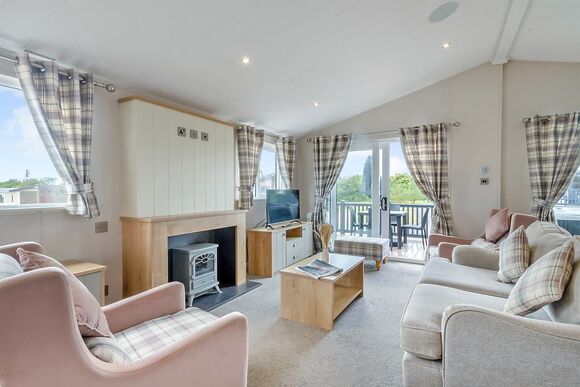 Deluxe 2 Lodge, slps 4, ensuite, decking - Camber Sands, Camber