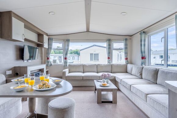 Gold Caravan with parking, decking & sea view 6 - Carmarthen Bay, Kidwelly, Carmarthenshire
