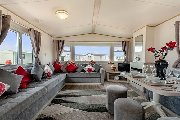 Gold Caravan with parking, decking & sea view - Carmarthen Bay, Kidwelly, Carmarthenshire