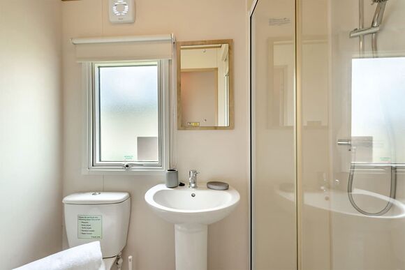 Gold Caravan with parking P, Gold Caravan with parking - Carmarthen Bay, Kidwelly, Carmarthenshire