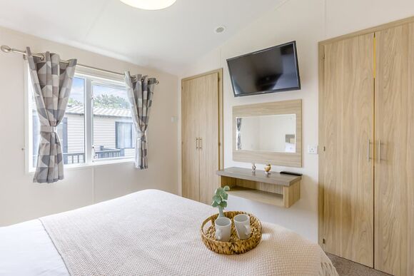 Prestige Lodge, parking, ensuite, deck, SV, HT 4 - Carmarthen Bay, Kidwelly, Carmarthenshire