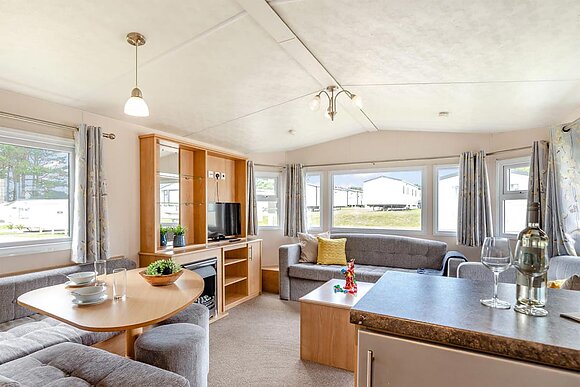 Silver 2 Caravan slps 6 with decking and sea viewP - Carmarthen Bay, Kidwelly, Carmarthenshire