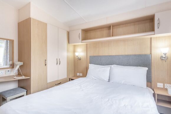 Gold Premium 2 slps 6 parking, decking, sea view, Gold Premium 2 Bedroom Caravan, Sleeps 6. With dedicated parking., Gold Premium 3 Caravan slps 8 parking and sea view - Carmarthen Bay, Kidwelly, Carm