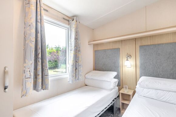 Gold Premium 2 slps 6 parking, decking, sea view, Gold Premium 2 Bedroom Caravan, Sleeps 6. With dedicated parking., Gold Premium 3 Caravan slps 8 parking and sea view - Carmarthen Bay, Kidwelly, Carm