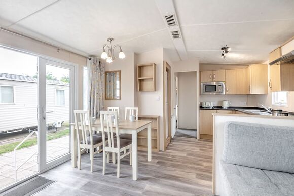 Gold Premium 3 Caravan slps 8 parking and sea view, Gold Premium 2 slps 6 parking, decking, sea view, Gold Premium 2 Bedroom Caravan, Sleeps 6. With dedicated parking. - Carmarthen Bay, Kidwelly, Carm