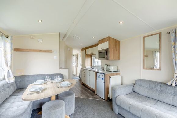 Bronze 3 Bedroom Caravan, Sleeps 6 - Cayton Bay, Cayton Bay, Scarborough