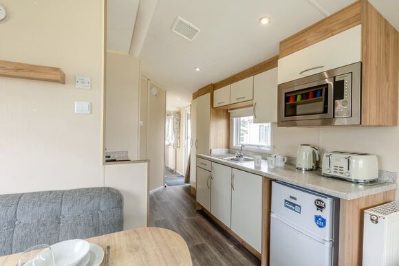 Bronze Caravan 6 P, Bronze 3 Bedroom Caravan, Sleeps 6 - Cayton Bay, Cayton Bay, Scarborough