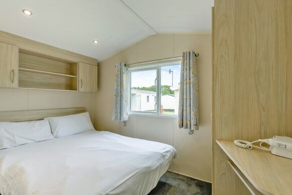 Bronze Caravan 6 P, Bronze 3 Bedroom Caravan, Sleeps 6 - Cayton Bay, Cayton Bay, Scarborough