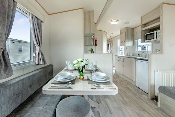 Bronze 3 Bedroom Caravan, Sleeps 8 - Cayton Bay, Cayton Bay, Scarborough