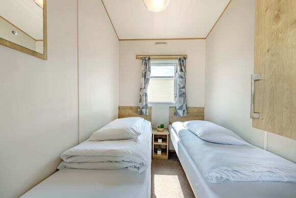 Bronze 3 Bedroom Caravan, Sleeps 8 - Cayton Bay, Cayton Bay, Scarborough