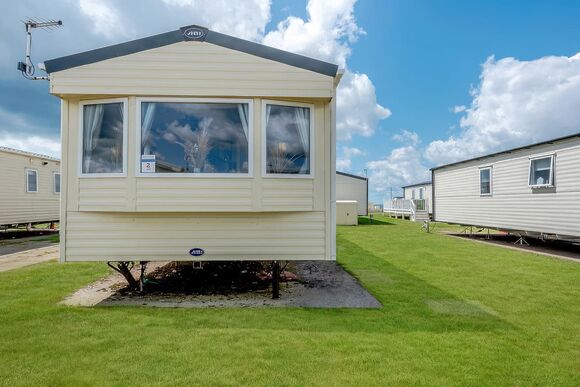 Bronze 3 Bedroom Caravan, Sleeps 8, Bronze Caravan 8 P - Cayton Bay, Cayton Bay, Scarborough