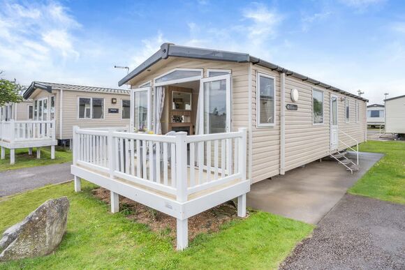 Gold Premium Caravan with decking - Cayton Bay, Cayton Bay, Scarborough