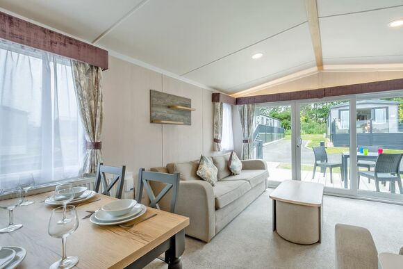 Gold Premium Caravan with ensuite & decking - Cayton Bay, Cayton Bay, Scarborough